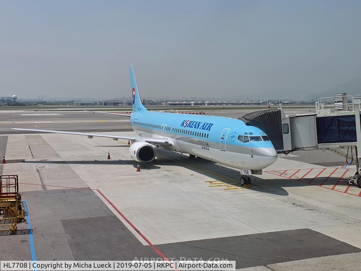 HL7708, 2002 Boeing 737-9B5 C/N 29993, At Jeju