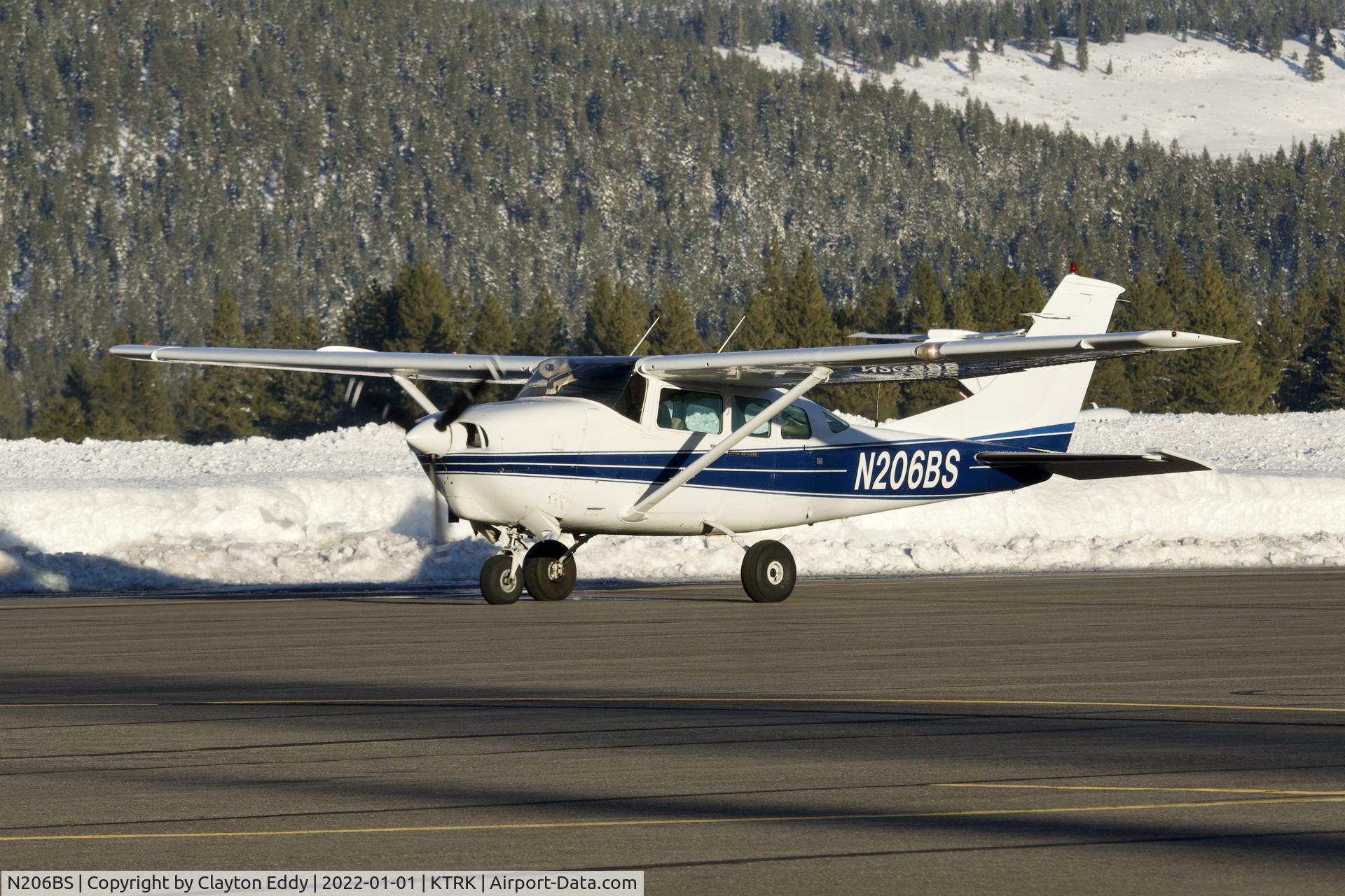 N206BS, 1968 Cessna TP206C Turbo Super Skylane C/N P206-0434, Truckee Tahoe Airport in California 2022