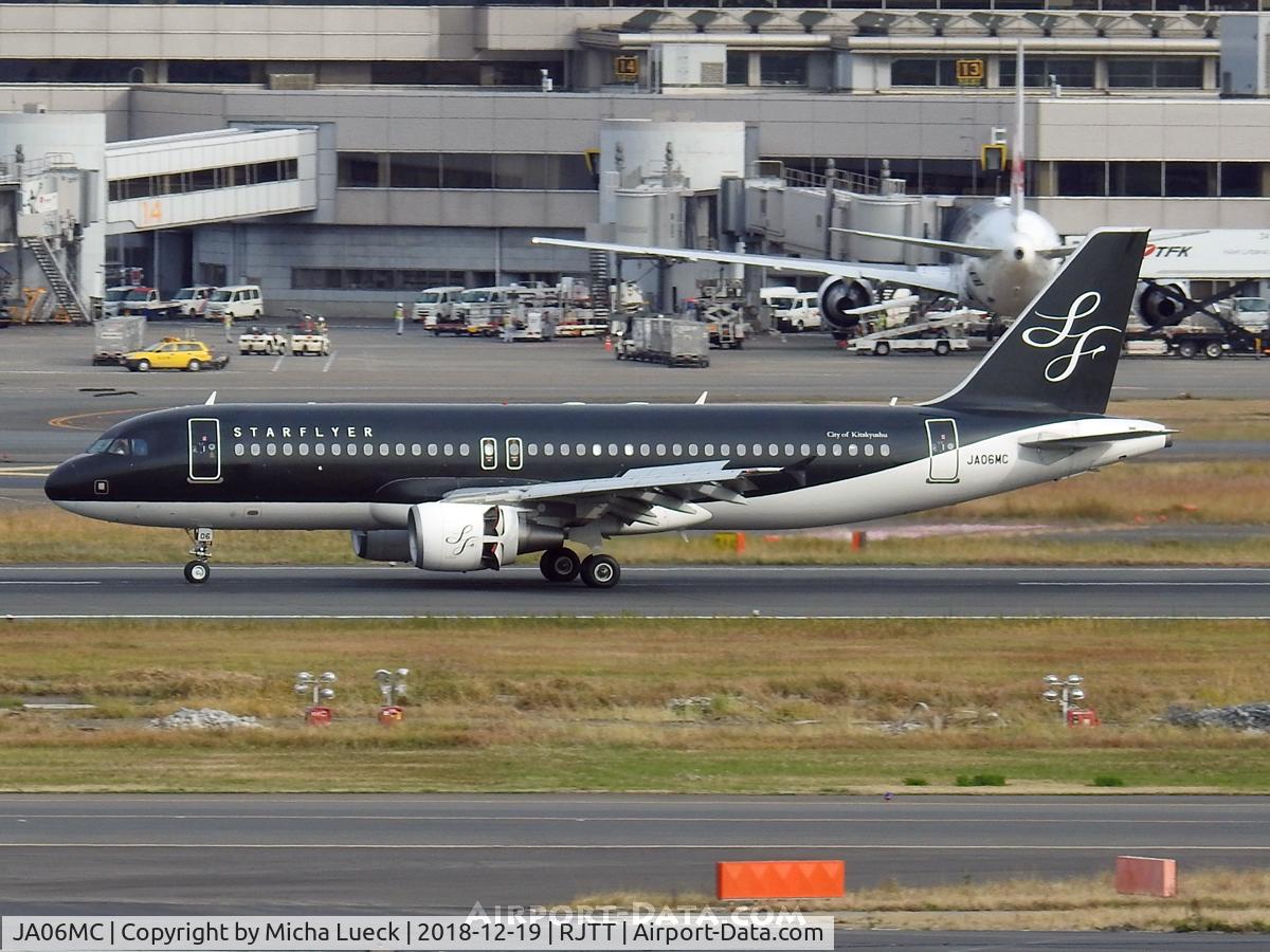 JA06MC, 2011 Airbus A320-214 C/N 4720, At Haneda