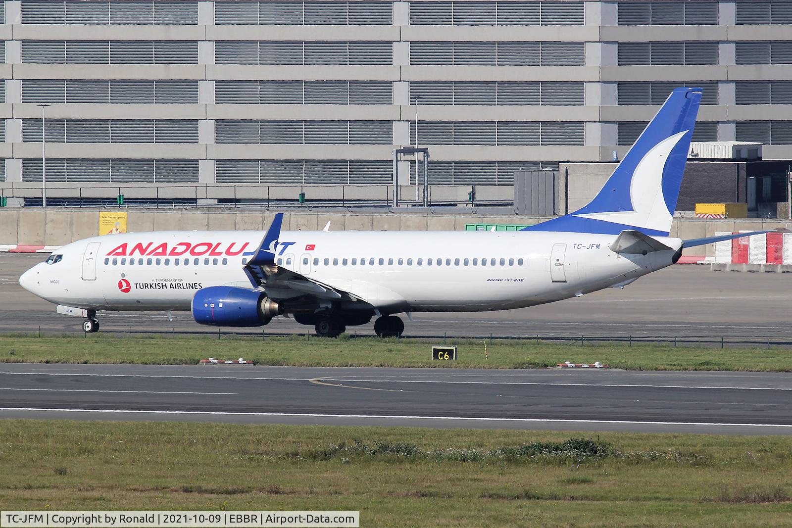 TC-JFM, 1999 Boeing 737-8F2 C/N 29775, at bru