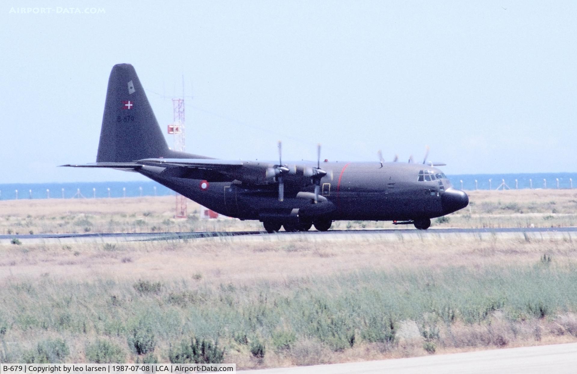 B-679, 1973 Lockheed C-130H Hercules C/N 382-4587, Larnaca 8.7.1987