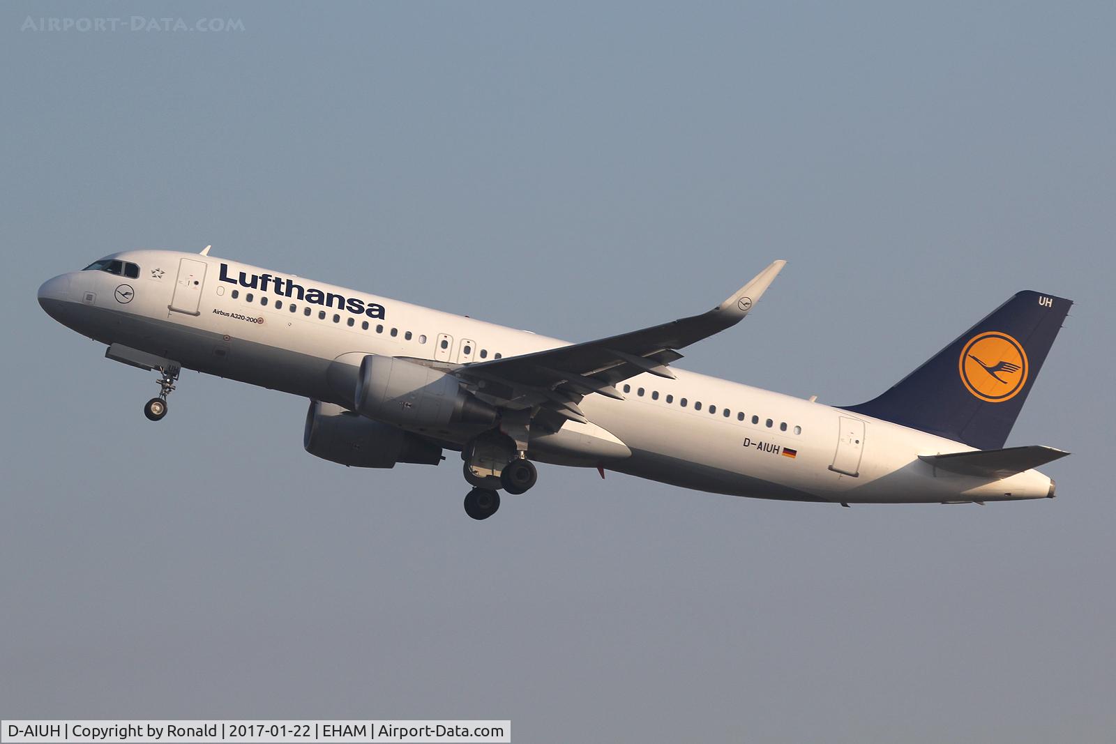 D-AIUH, 2014 Airbus A320-214 C/N 6225, at spl