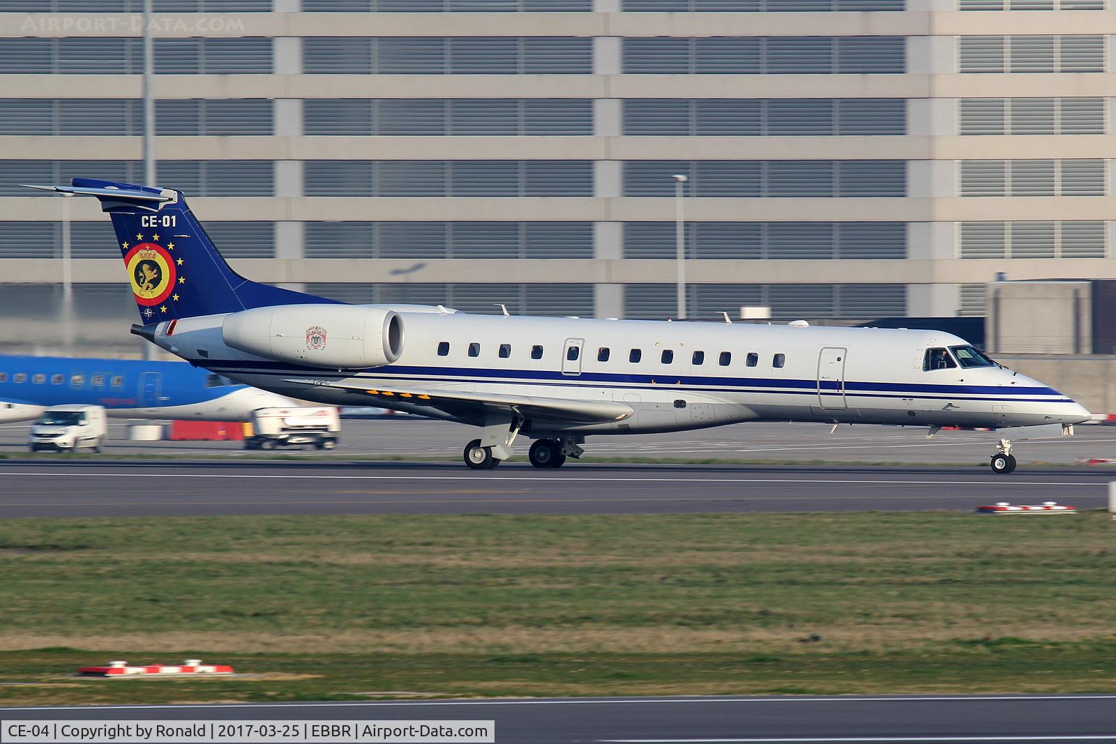 CE-04, 2001 Embraer ERJ-145LR (EMB-145LR) C/N 145548, at bru