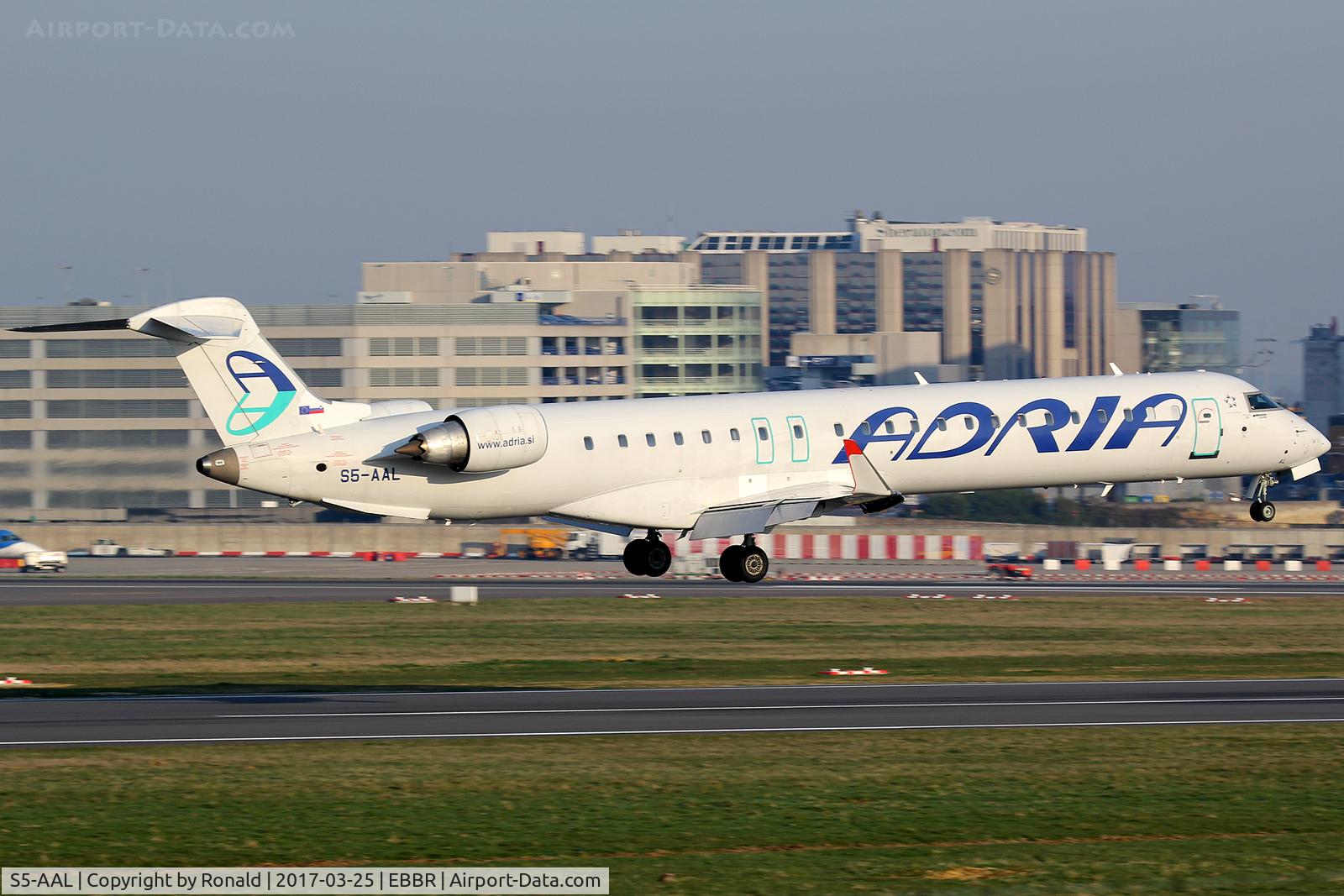 S5-AAL, 2007 Bombardier CRJ-900LR (CL-600-2D24) C/N 15129, at bru