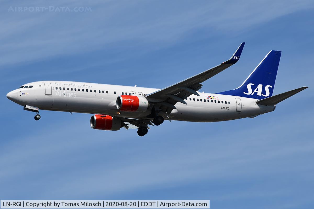 LN-RGI, 2014 Boeing 737-86N C/N 35646, 