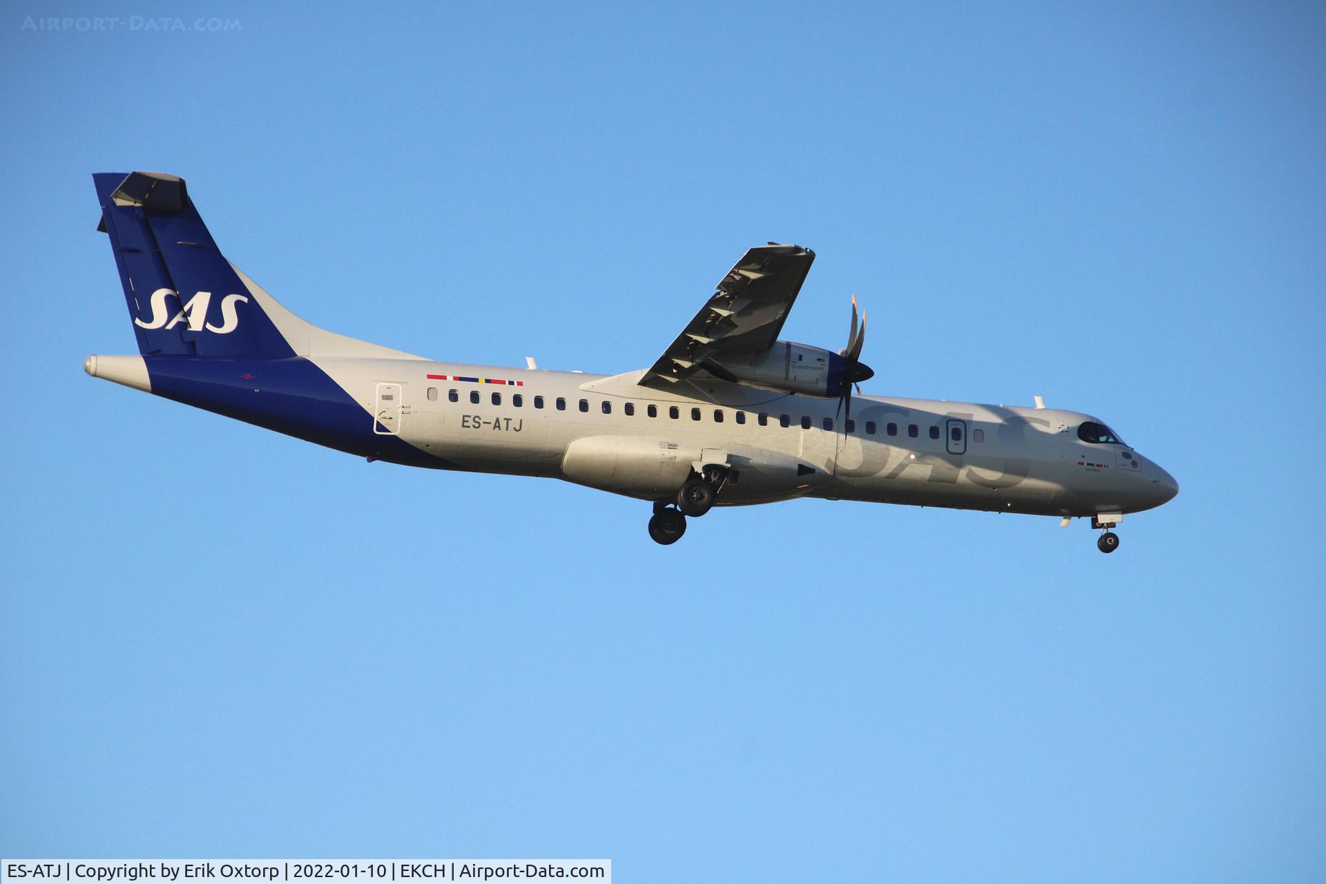 ES-ATJ, 2012 ATR 72-600 (72-212A) C/N 1056, ES-ATJ laanding rw 04L