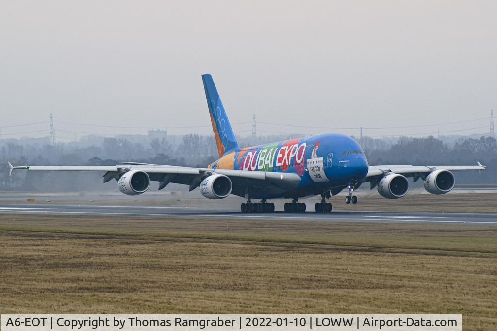 A6-EOT, 2015 Airbus A380-861 C/N 204, Emirates Airbus A380 