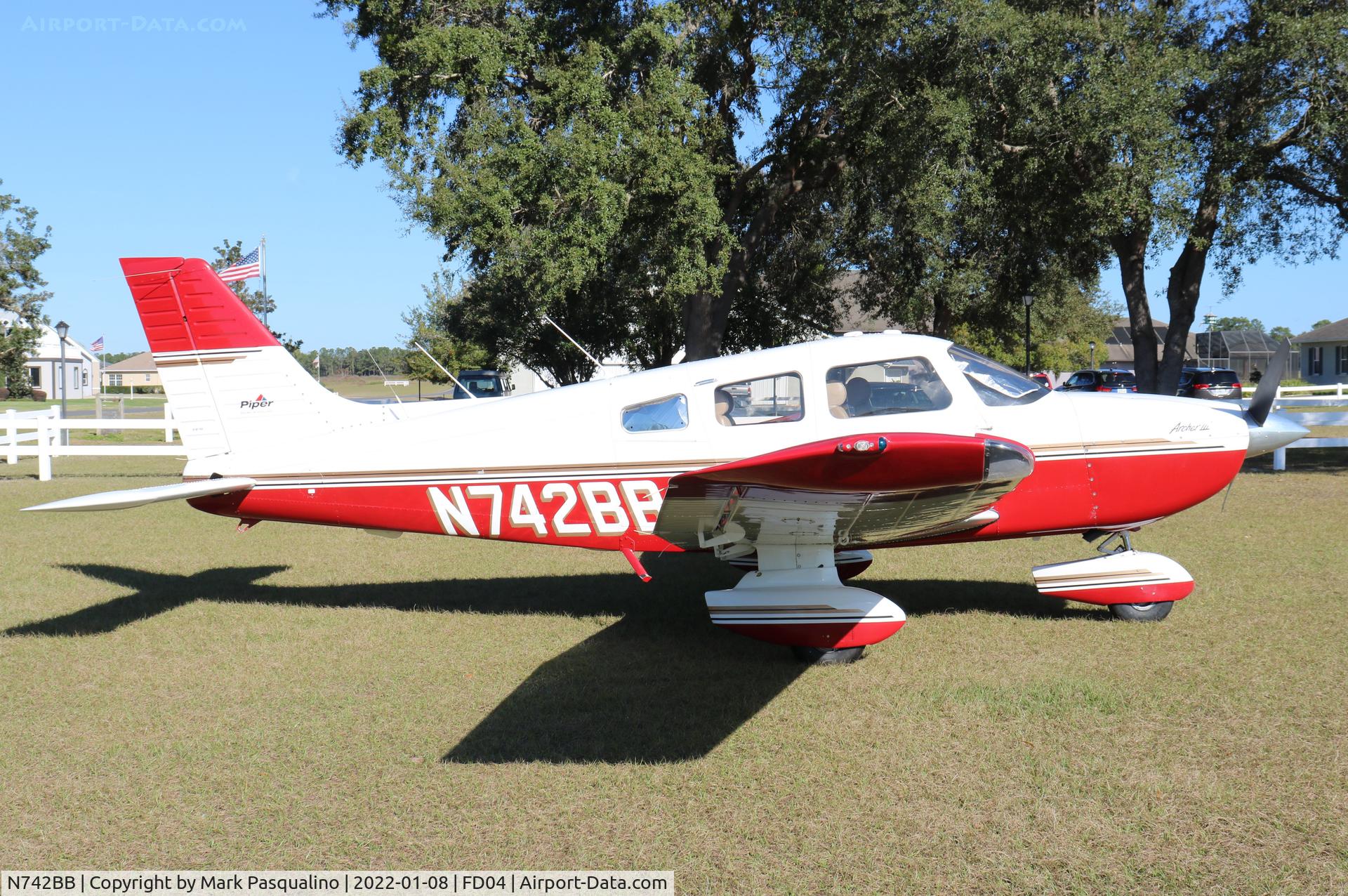 N742BB, 1998 Piper PA-28-181 Archer III C/N 28-43142, Piper PA-28-181