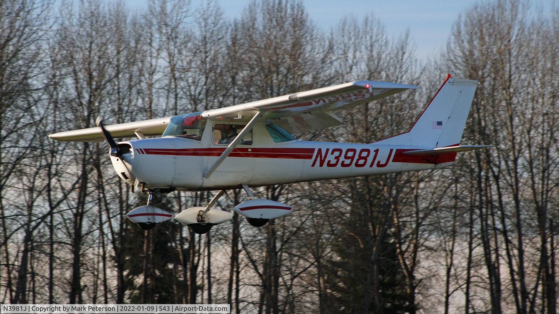 N3981J, 1966 Cessna 150G C/N 15065281, Harvey Field Sunday afternoon