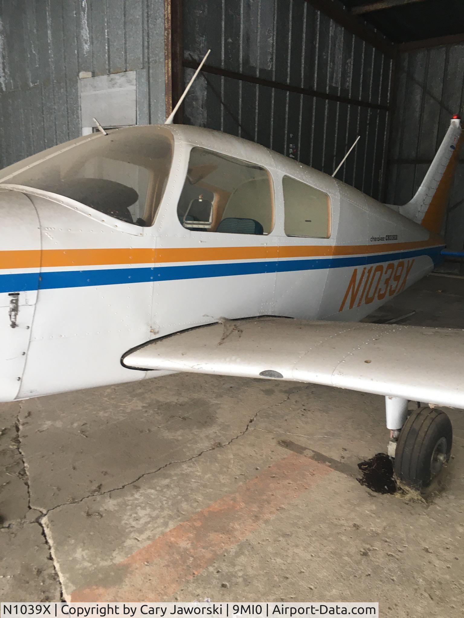 N1039X, 1975 Piper PA-28-140 C/N 28-7525265, Newly purchased by Cary Jaworski (aircraft mechanic), to referbish 2022; to be used for flight training school lease.