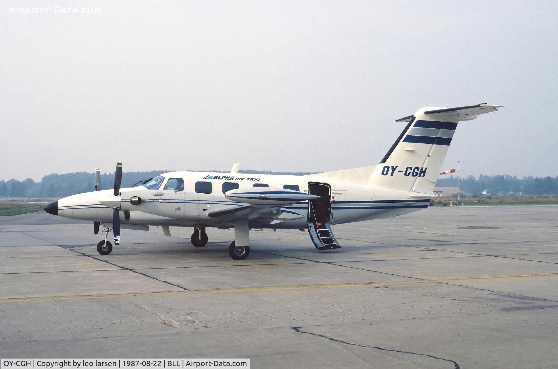 OY-CGH, 1981 Piper PA-42-720 Cheyenne III C/N 42-8001046, Billund 22.8.1987