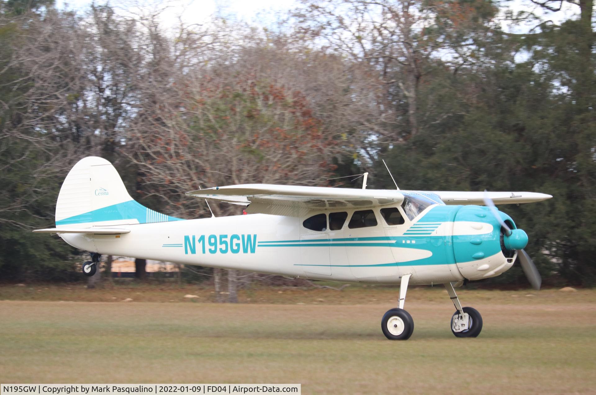 N195GW, 1949 Cessna 195 C/N 7455, Cessna 195