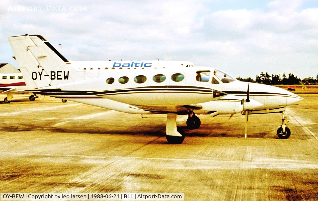 OY-BEW, 1977 Cessna 414 Chancellor C/N 414-0934, Billund 21.6.1988