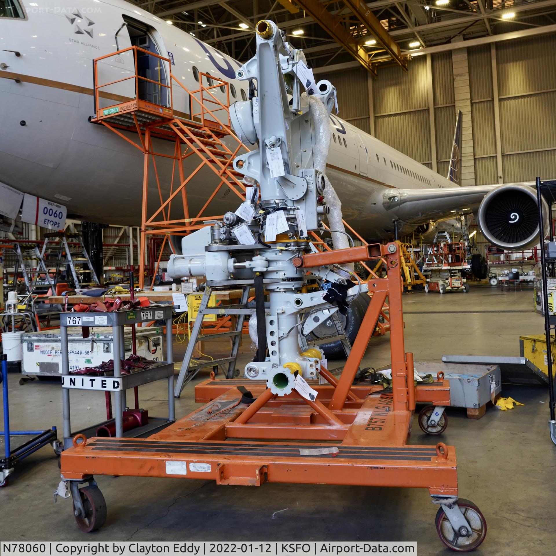 N78060, 2002 Boeing 767-424/ER C/N 29455, Time for a new landing gear. SFO 2022.