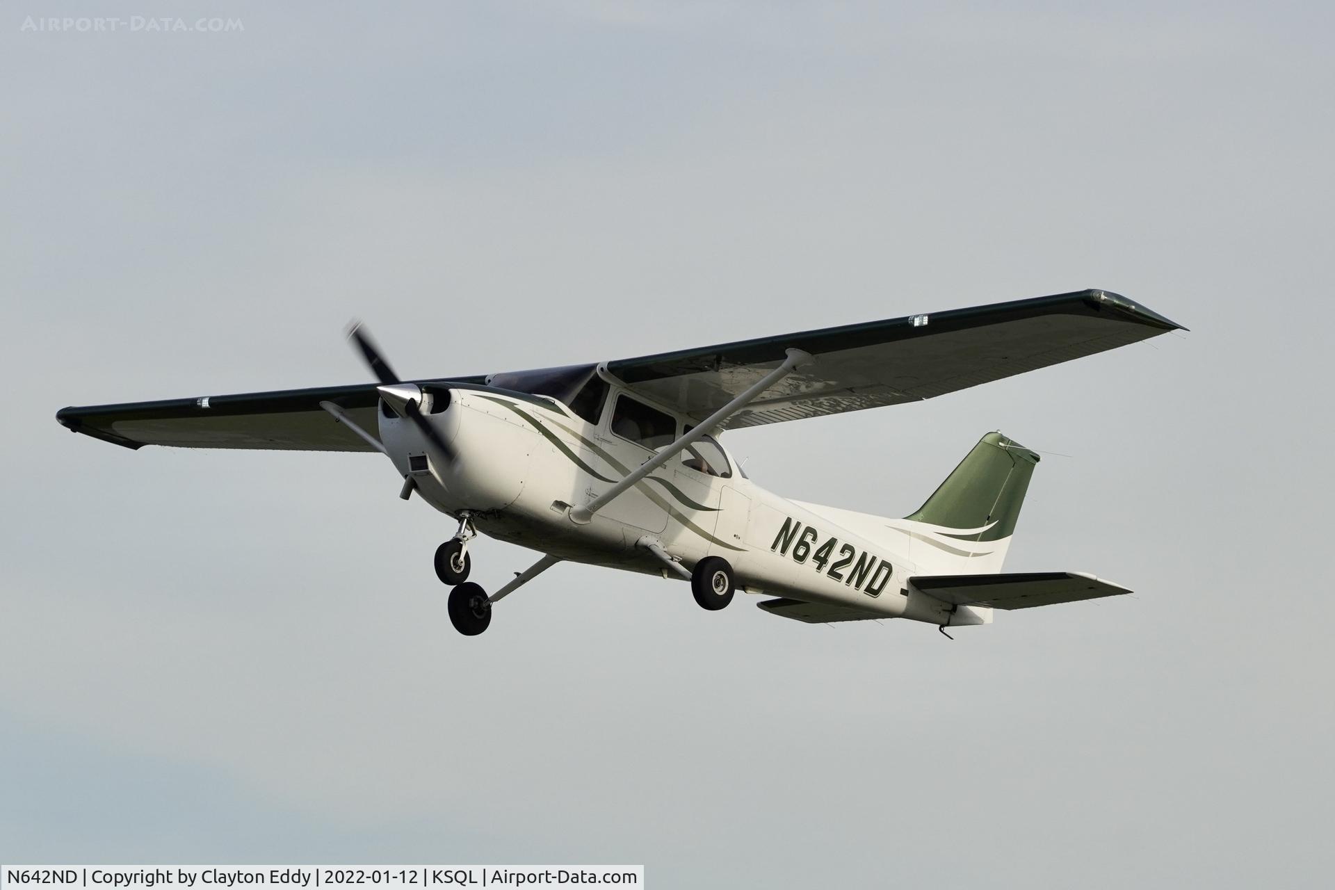 N642ND, 2015 Cessna 172S C/N 172S11616, San Carlos Airport in California 2022.