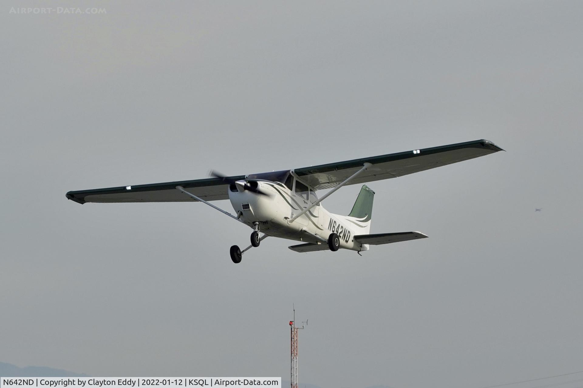 N642ND, 2015 Cessna 172S C/N 172S11616, San Carlos Airport in California 2022.