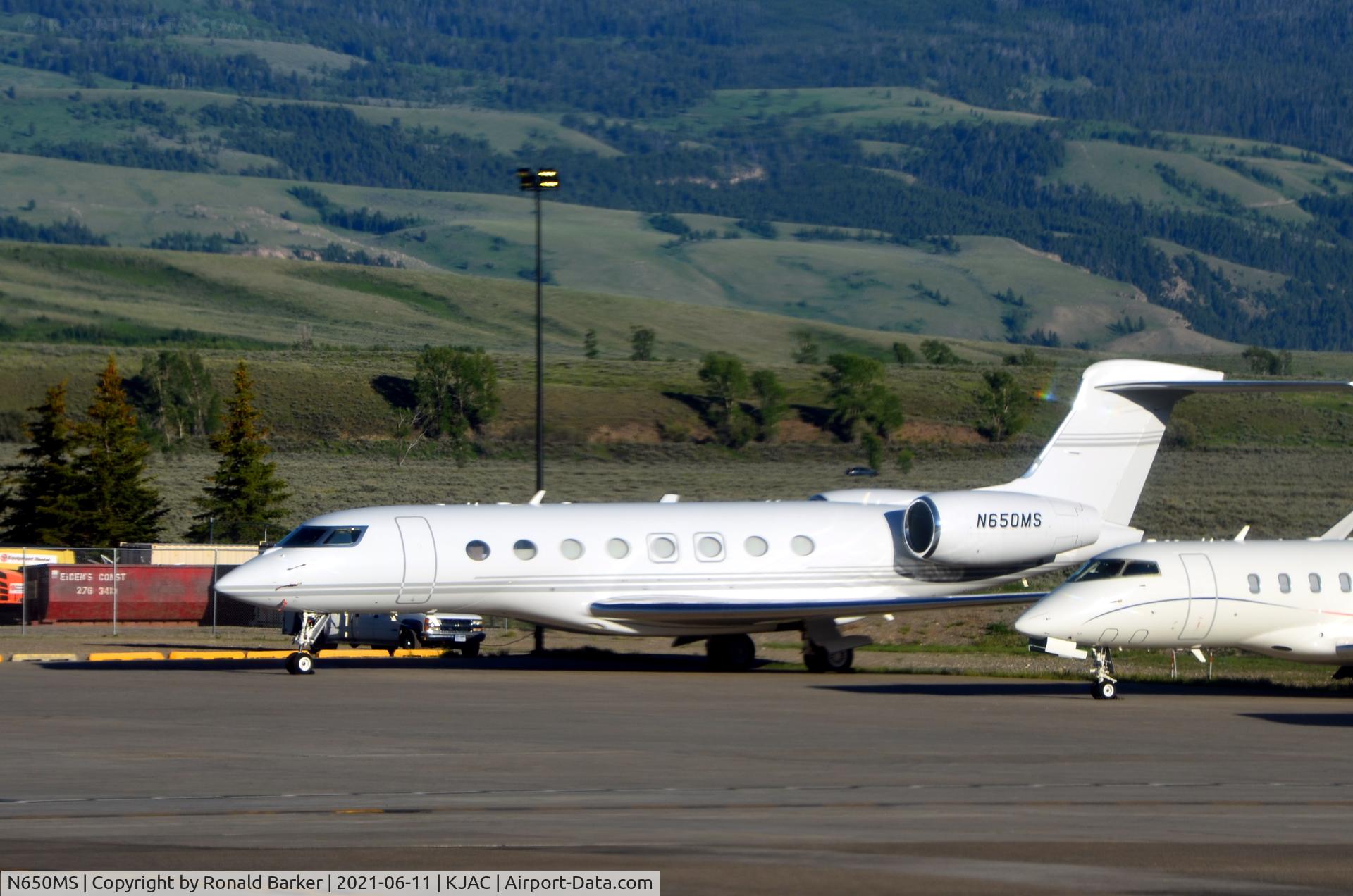 N650MS, 2013 Gulfstream Aerospace G650 (G-VI) C/N 6053, Parked Jackson Hole, WY