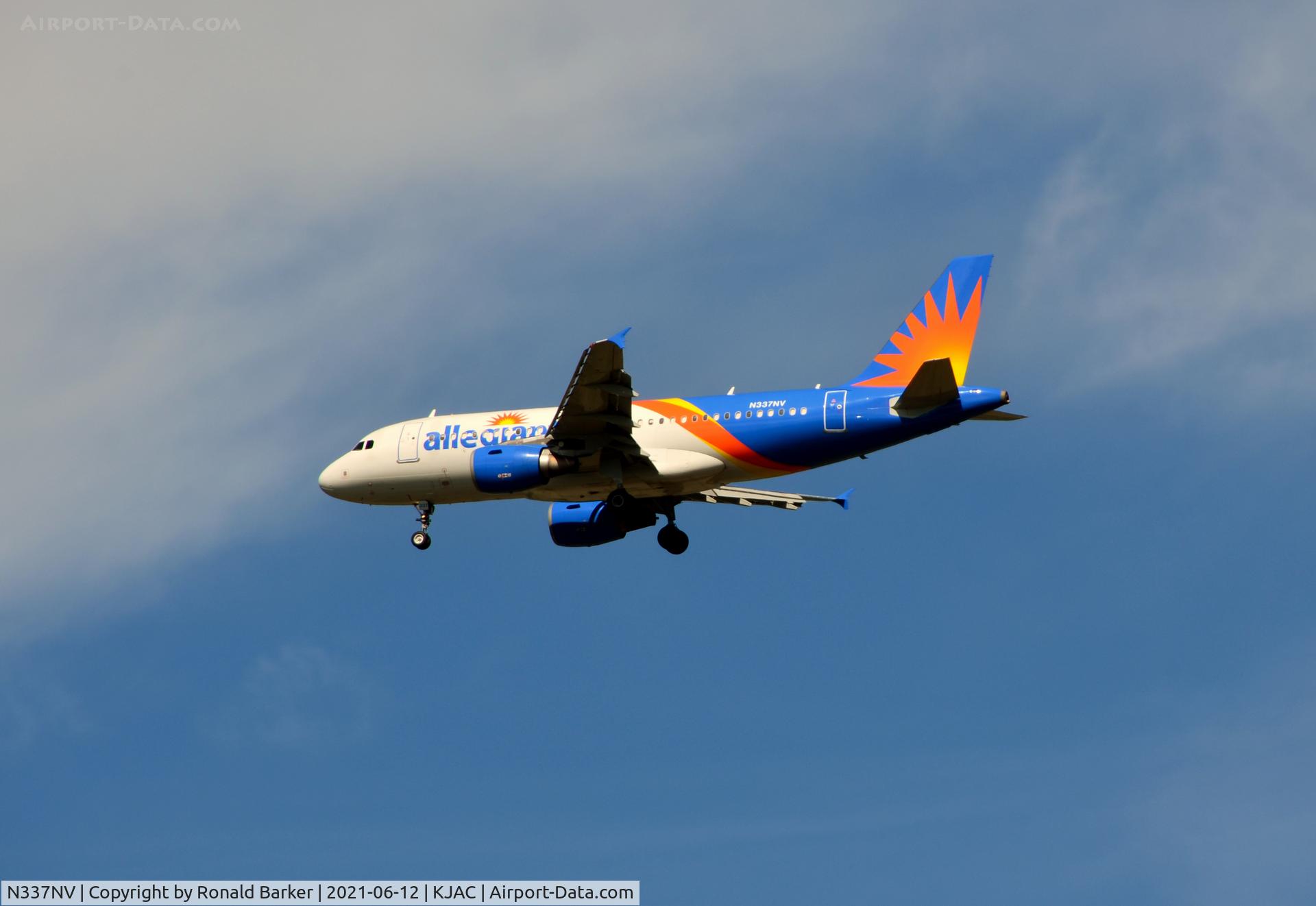 N337NV, 2004 Airbus A319-111 C/N 2170, Approach to Jackson Hole, WY