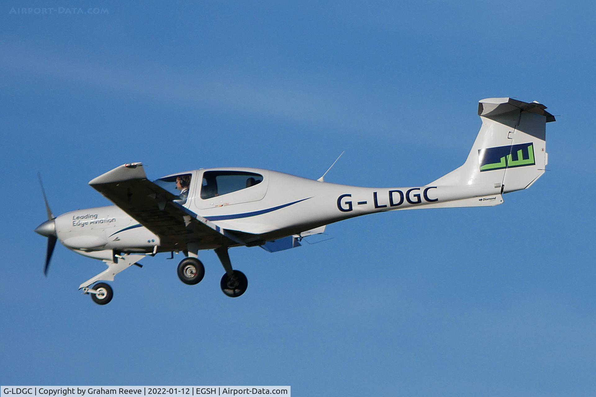 G-LDGC, 2006 Diamond DA-40D Diamond Star C/N D4.252, Landing at Norwich.