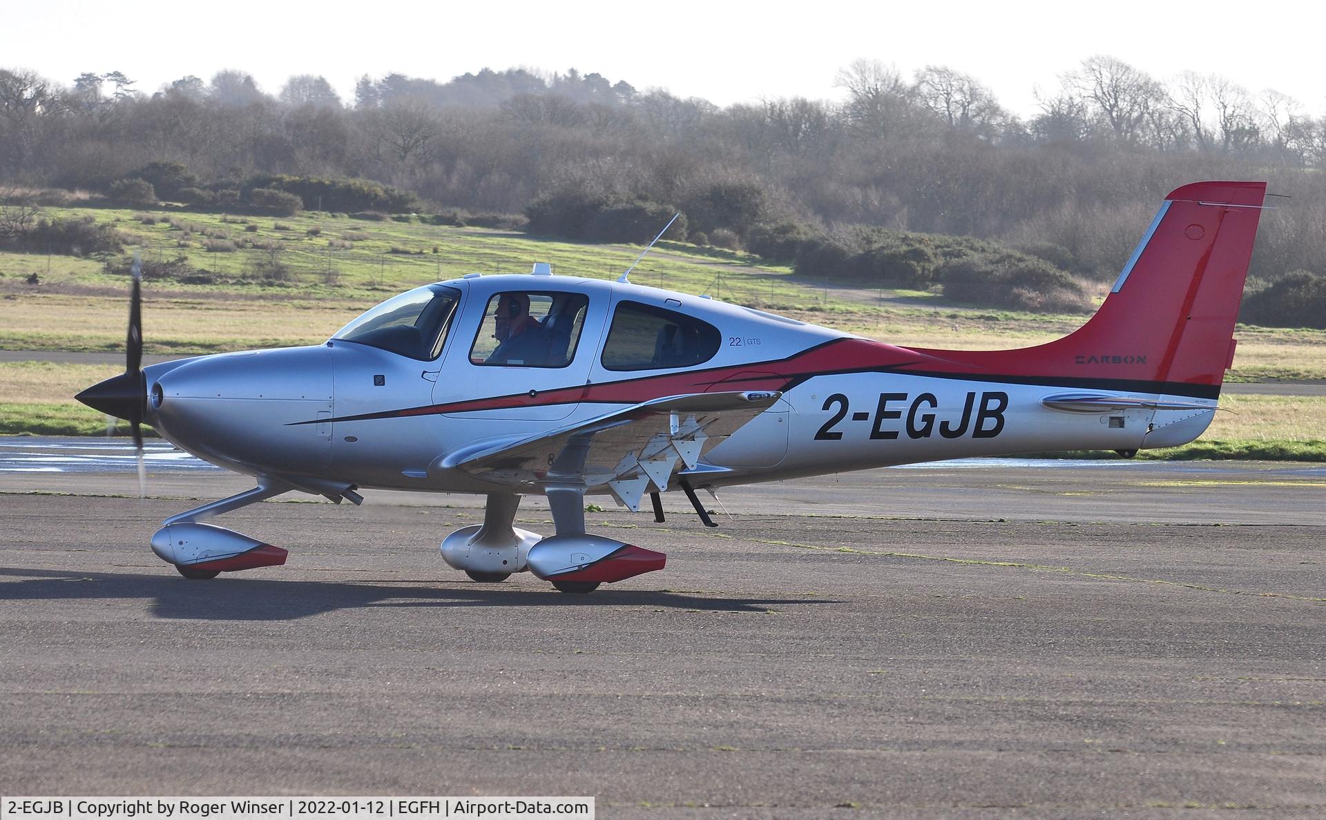 2-EGJB, 2015 Cirrus SR22  GTS Carbon C/N 4179, Visiting SR22.