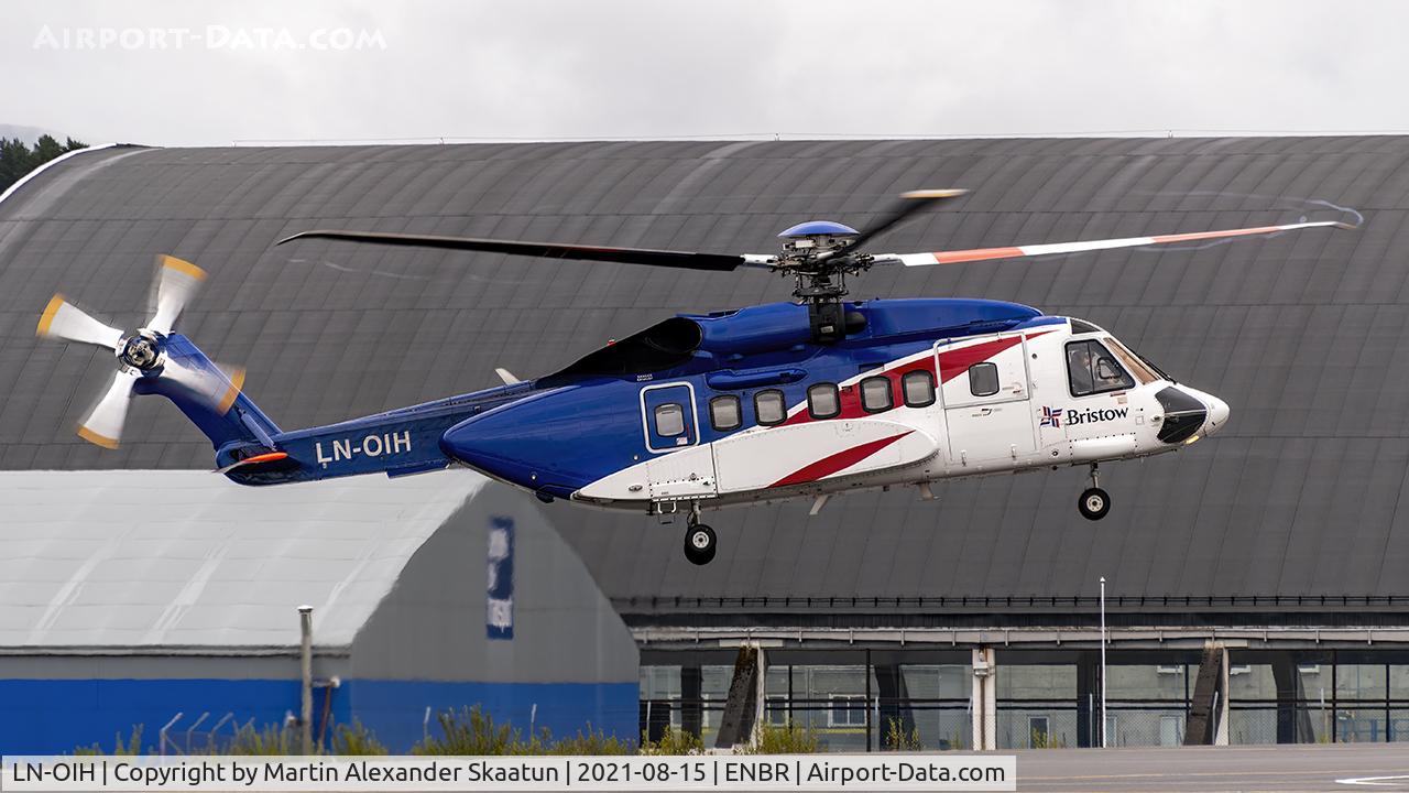 LN-OIH, 2013 Sikorsky S-92A C/N 920224, Landing 17 by Charlie.