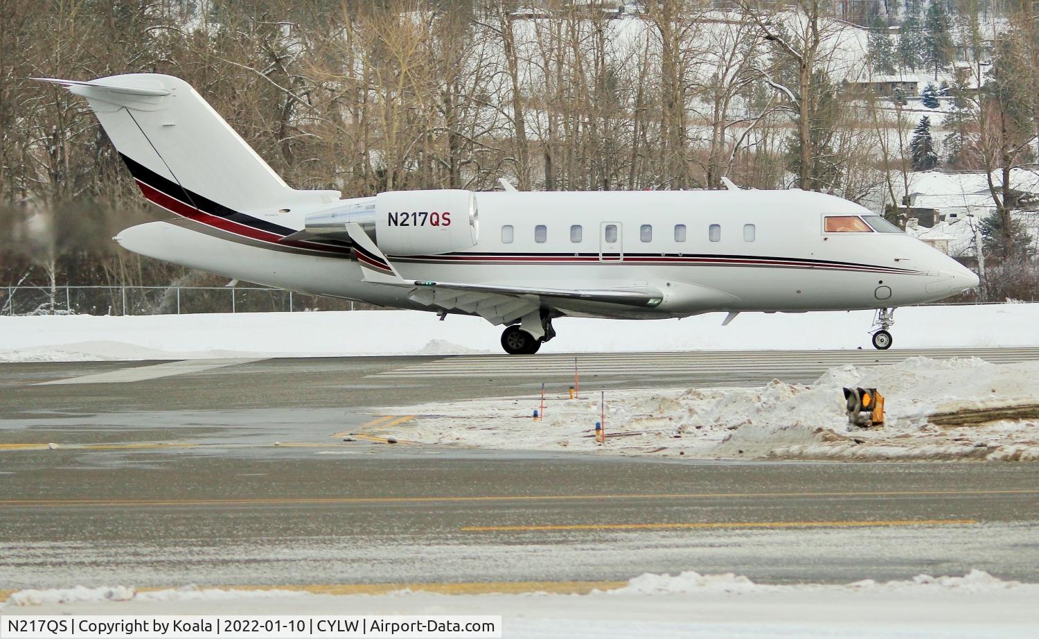 N217QS, 2016 Bombardier CL-600-2B16 C/N 6080, Ski Charter inbound from Buffalo.