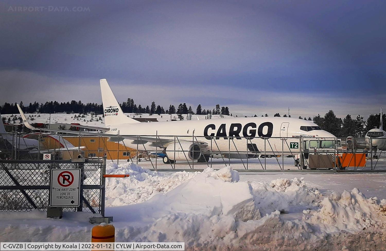 C-GVZB, 2004 Boeing 737-8Q8 C/N 32799, Conversion to freighter accomplished. Soon to be delivered to Chrono Aviation.
