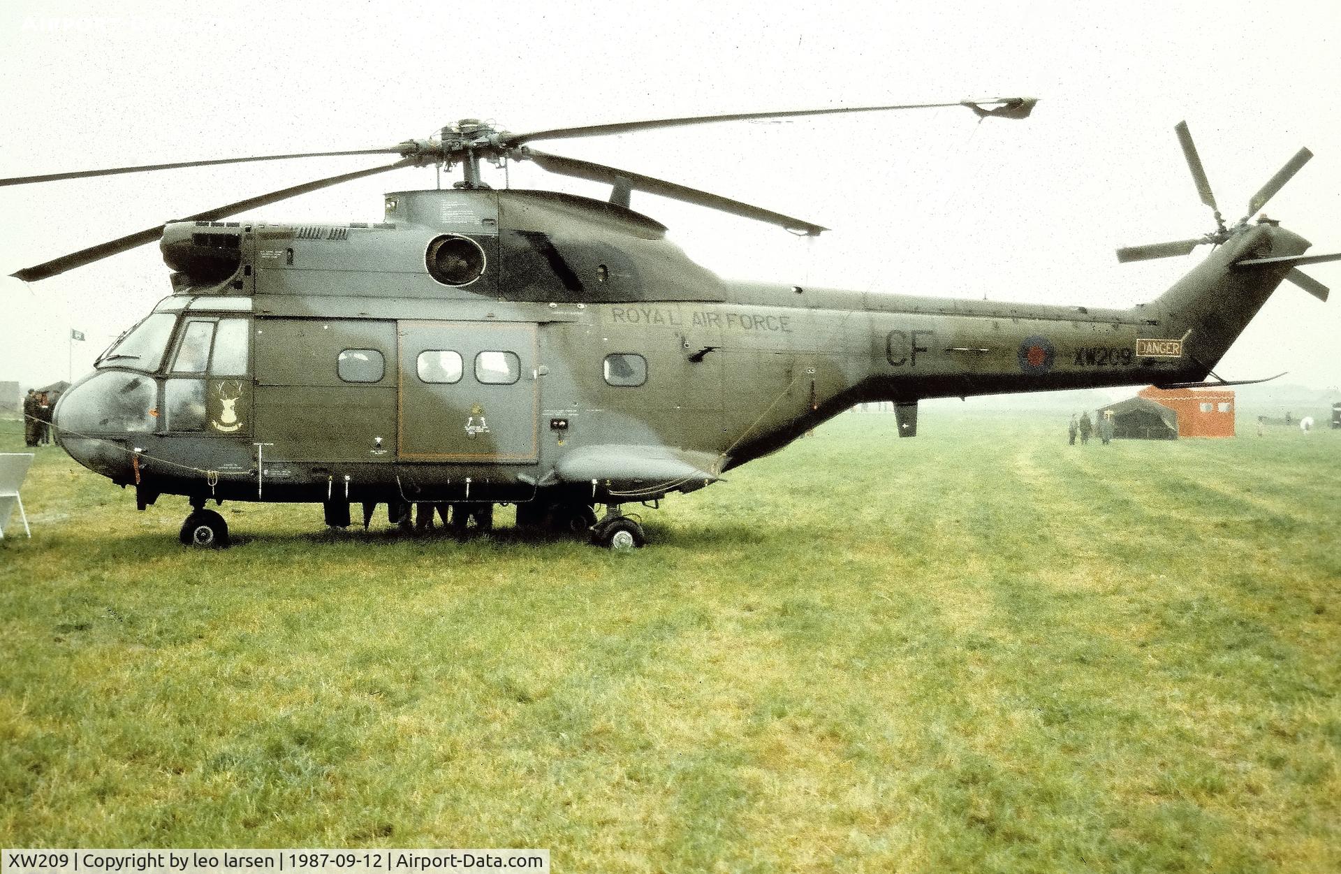 XW209, 1971 Westland Puma HC.2 C/N 1096/F9772, Vaerloese Air Base Denmark 12.9.1987