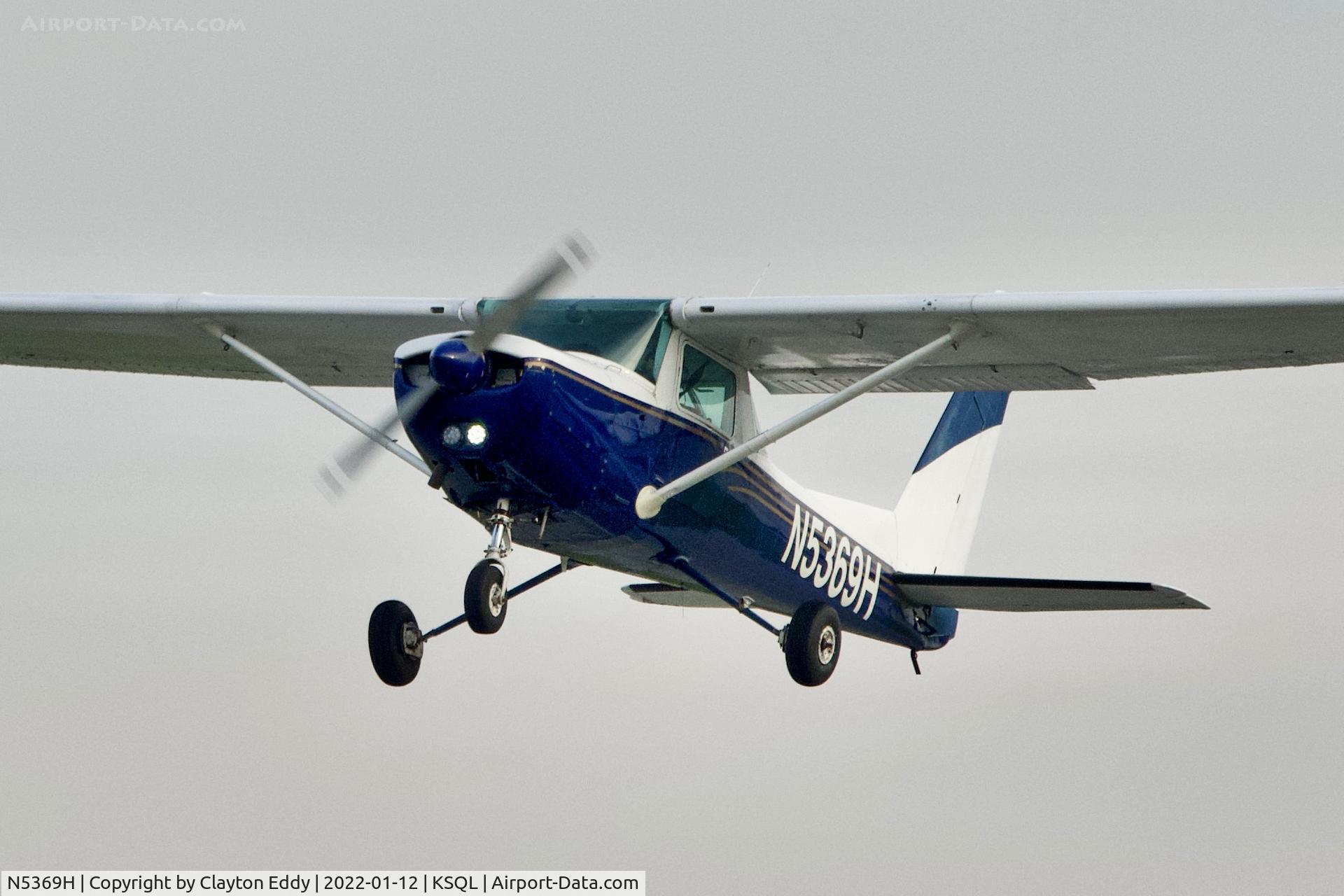 N5369H, 1980 Cessna 152 C/N 15284094, San Carlos Airport in California 2022.