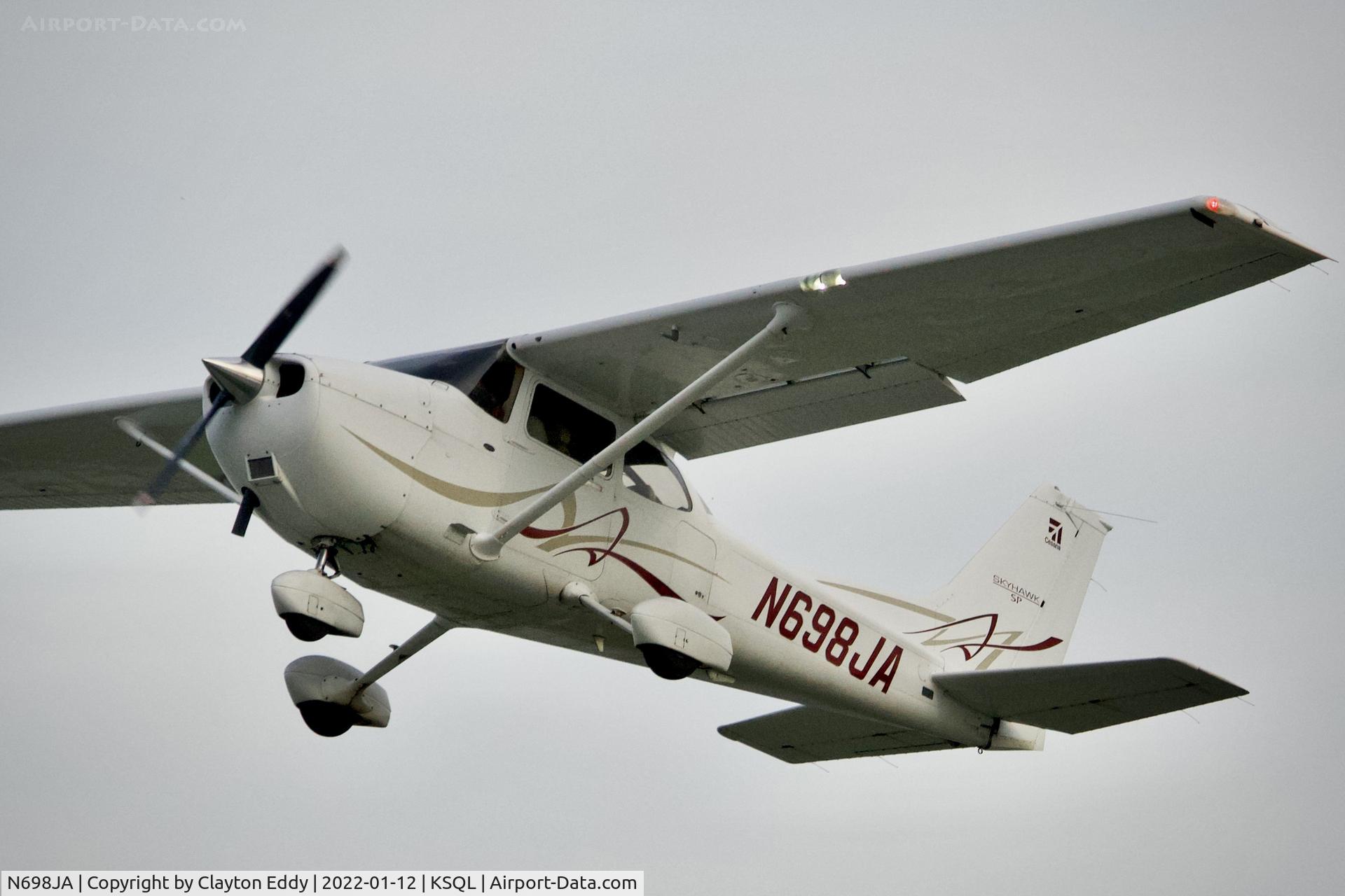 N698JA, 2008 Cessna 172S Skyhawk SP C/N 172S10698, San Carlos Airport in California 2022.