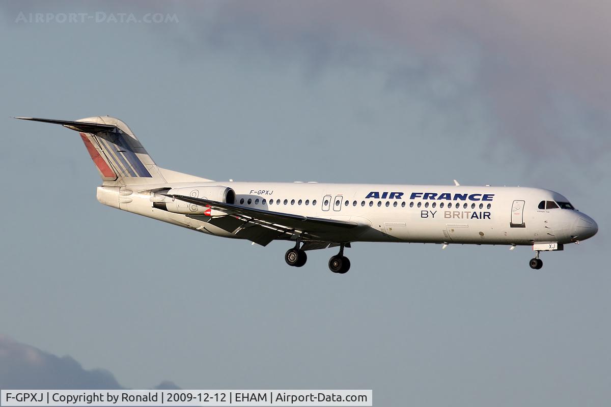 F-GPXJ, 1990 Fokker 100 (F-28-0100) C/N 11323, at spl