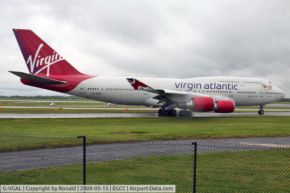 G-VGAL, 2001 Boeing 747-443 C/N 32337, at man