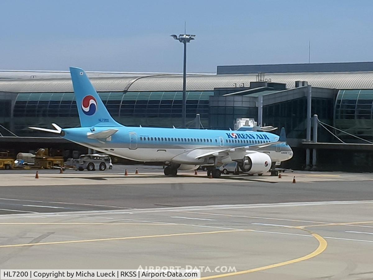 HL7200, 2018 Bombardier CS300 C/N 55022, At Gimpo