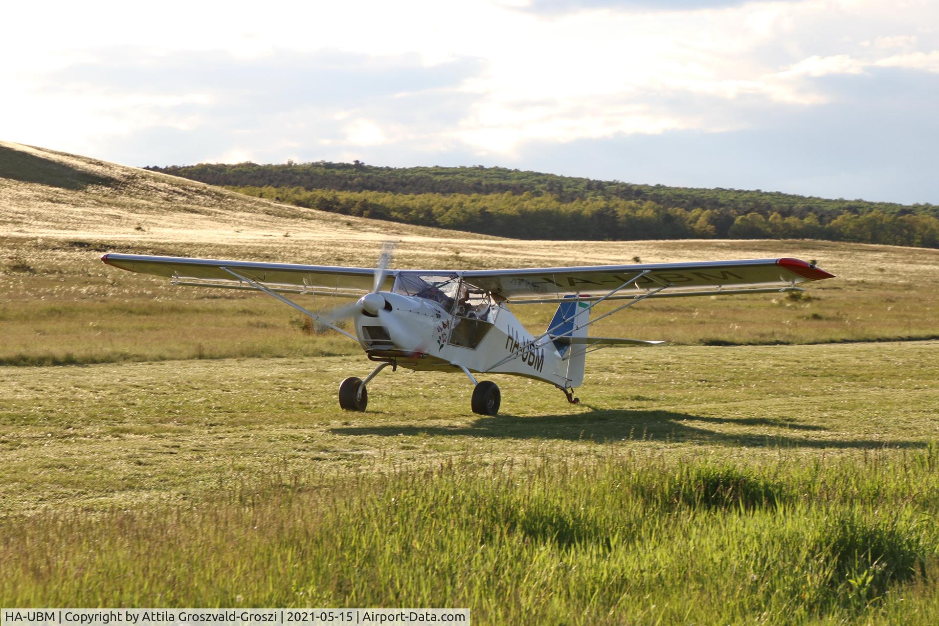 HA-UBM, 2004 Apollo Fox C/N 270904, Tótvázsony-Kövesgyürpuszta Airport, Hungary