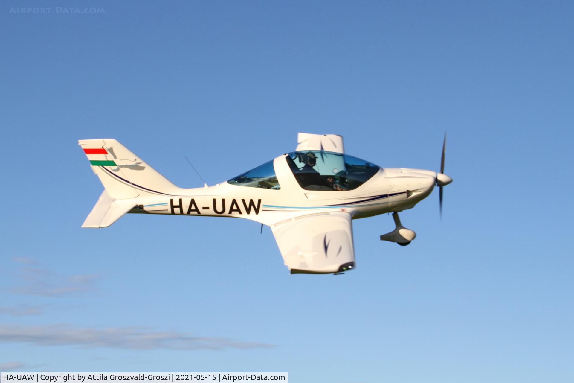 HA-UAW, TL Ultralight TL-2000 Sting Carbon S4 C/N 11ST366, Tótvázsony-Kövesgyürpuszta Airport, Hungary
