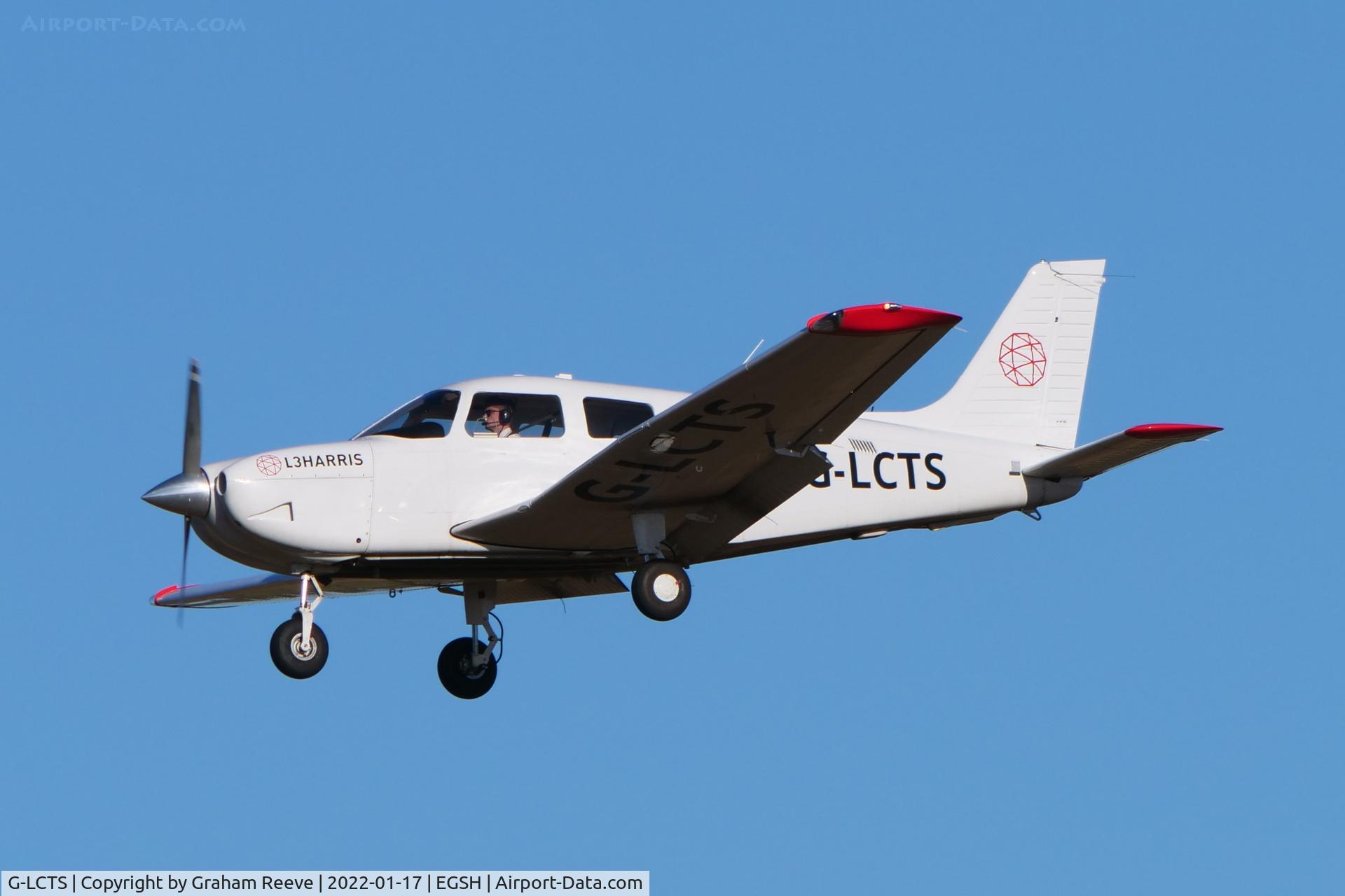 G-LCTS, 2019 Piper PA-28-181 Cherokee Archer III C/N 2881277, Landing at Norwich.
