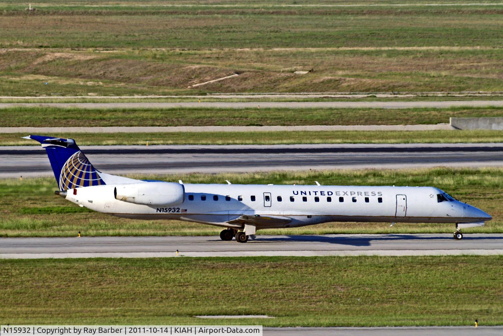N15932, 1997 Embraer EMB-145EP (ERJ-145EP) C/N 145015, N15932   Embraer ERJ-145EP [145015] (United Express) Houston-George Bush Intercontinental~N 14/10/2011