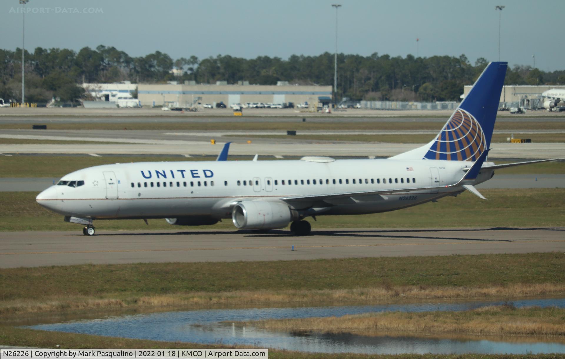 N26226, 1998 Boeing 737-824 C/N 28935, Boeing 737-824