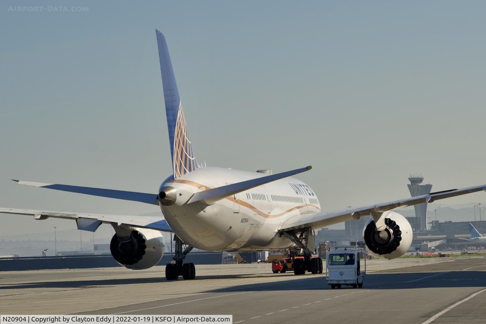 N20904, 2012 Boeing 787-8 Dreamliner C/N 34824, SFO 2022.