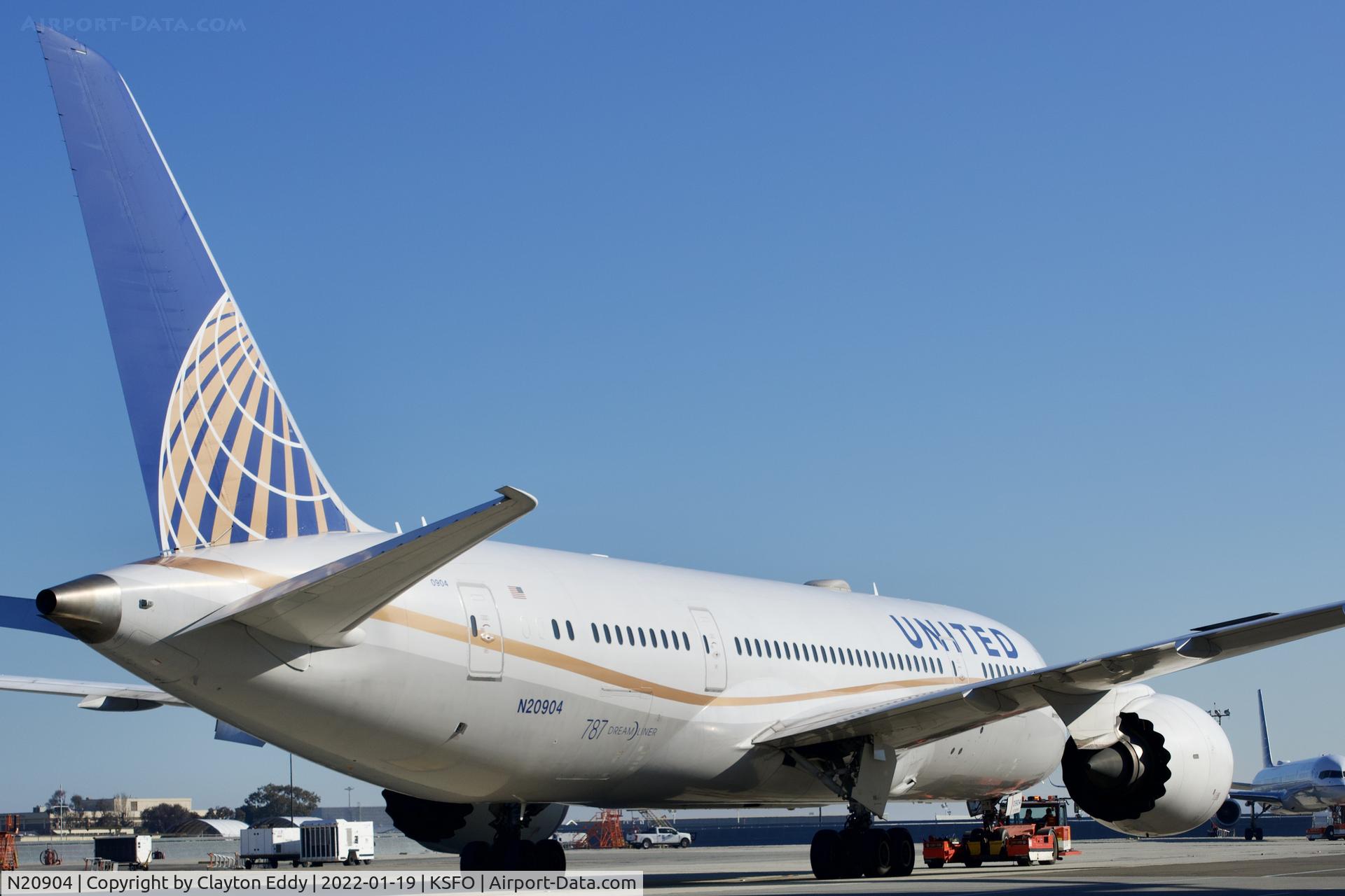N20904, 2012 Boeing 787-8 Dreamliner C/N 34824, SFO 2022.
