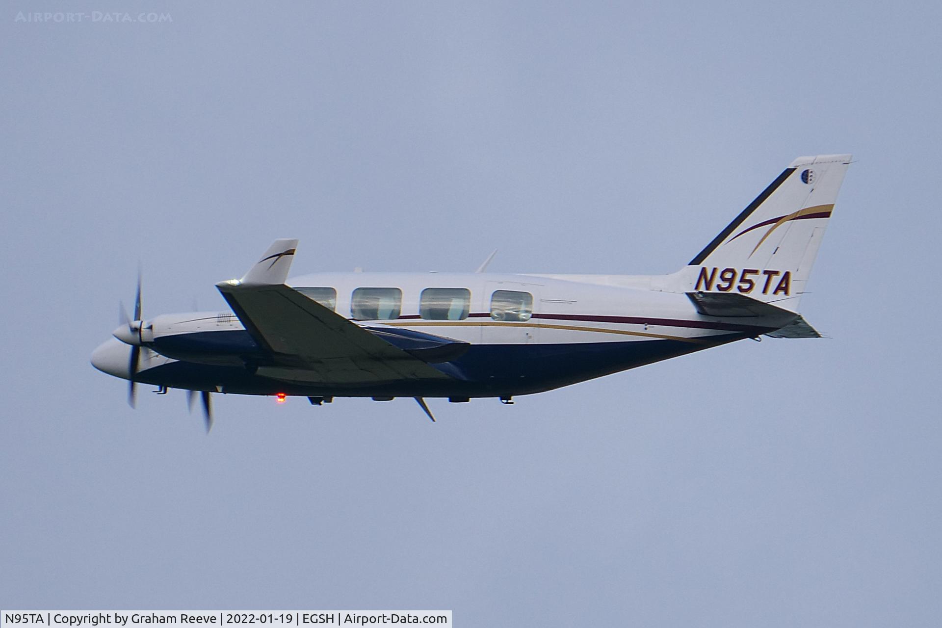 N95TA, 1973 Piper PA-31-310 Navajo C/N 31-7300971, Departing from Norwich.