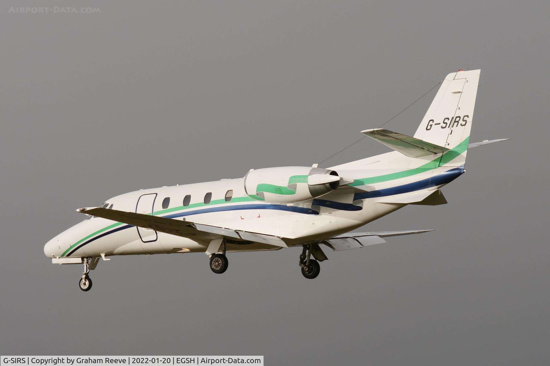 G-SIRS, 2001 Cessna 560XL Citation Excel C/N 560-5185, Landing at Norwich.