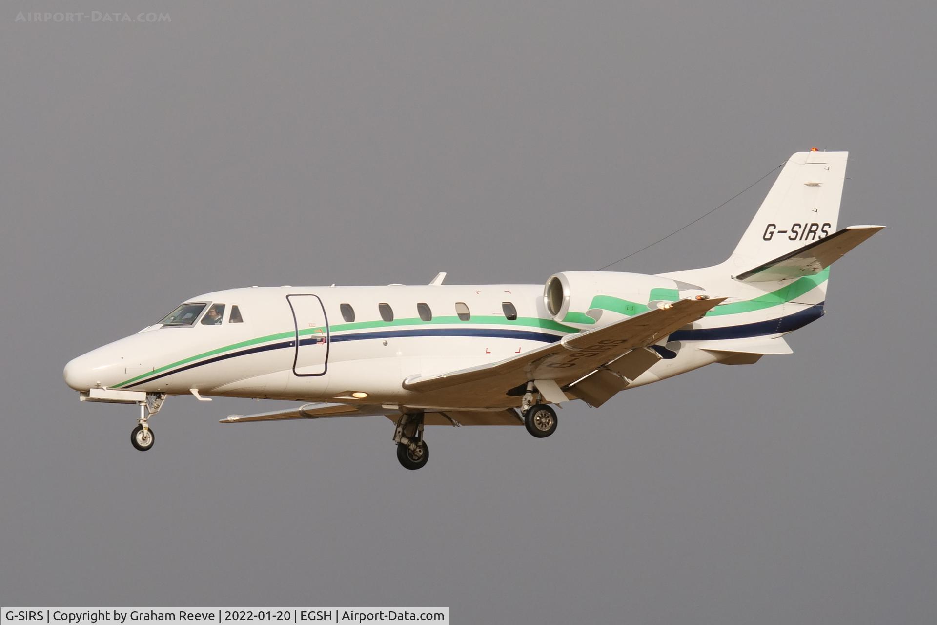 G-SIRS, 2001 Cessna 560XL Citation Excel C/N 560-5185, Landing at Norwich.