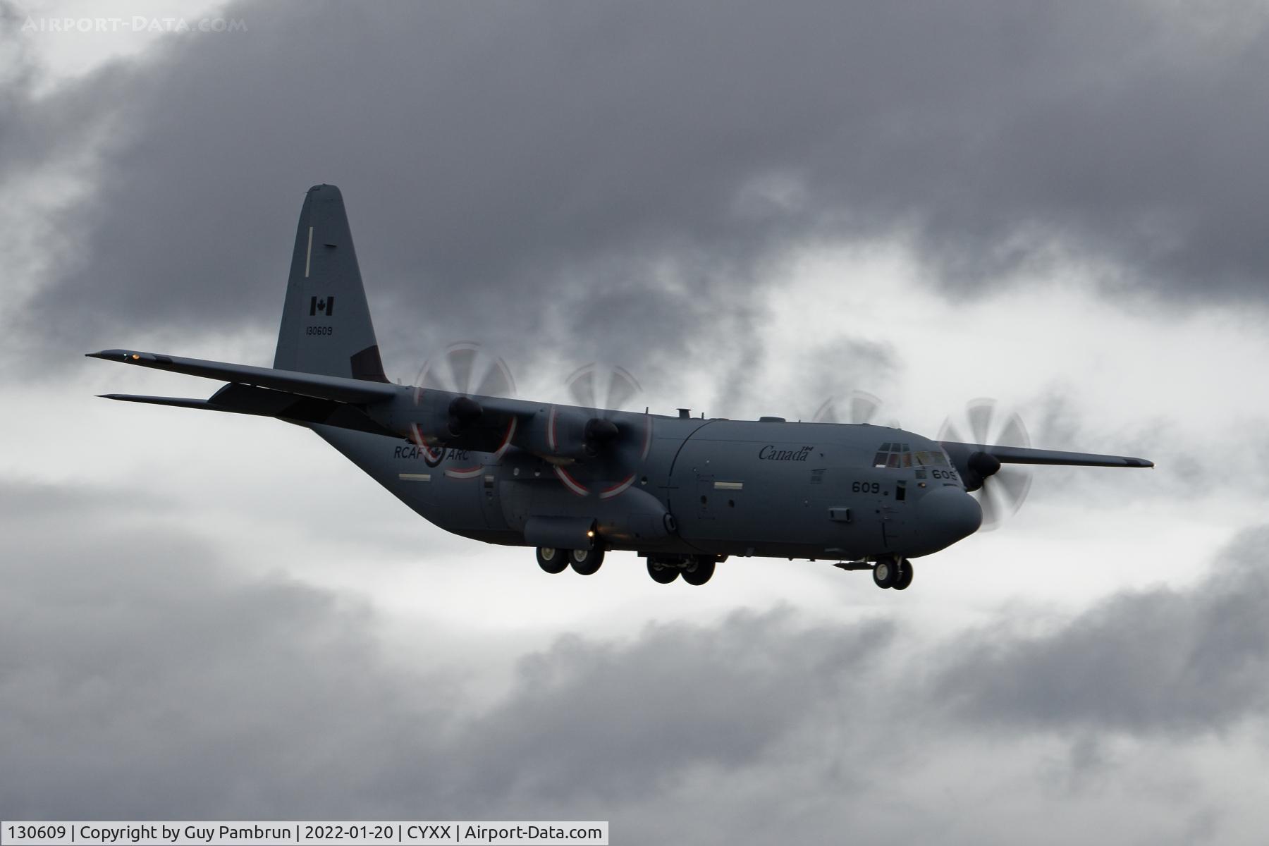 130609, 2010 Lockheed Martin CC-130J-30 Hercules C/N 382-5652, Landing on 19