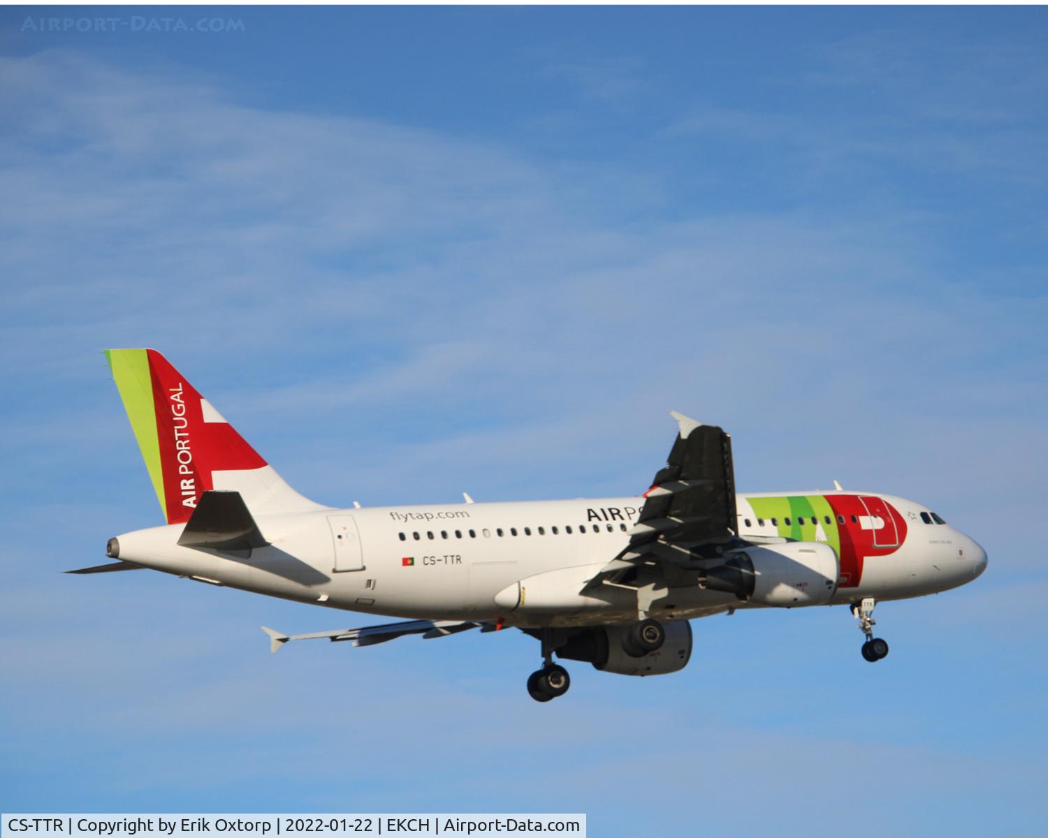 CS-TTR, 2002 Airbus A319-112 C/N 1756, CS-TTR landing rw 04L