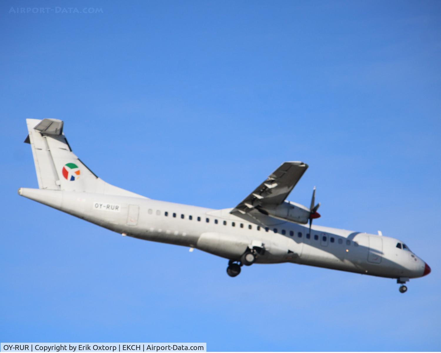OY-RUR, 1989 ATR 72-201 C/N 145, OY-RUR landing rw 04L