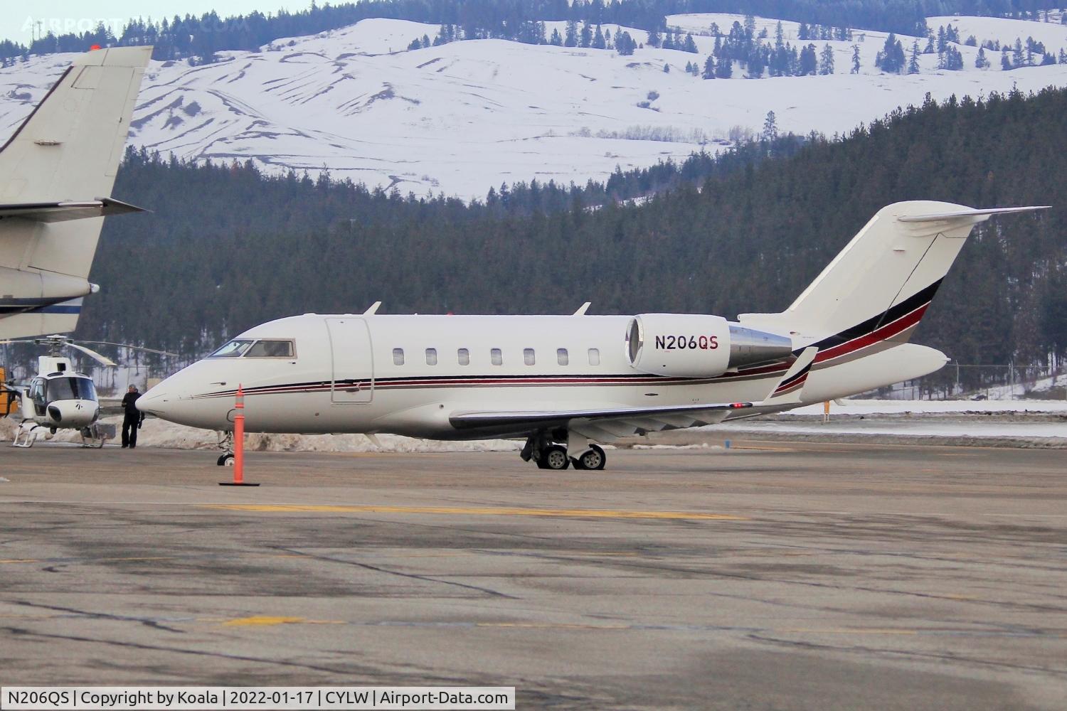 N206QS, 2015 Bombardier Challenger 650 (CL-600-2B16) C/N 6055, Sorry for the obstacle...