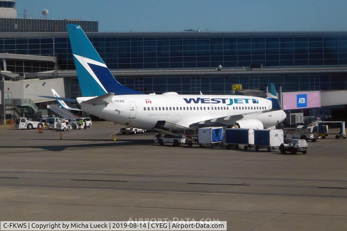 C-FKWS, 2001 Boeing 737-76N C/N 30134, At Edmonton