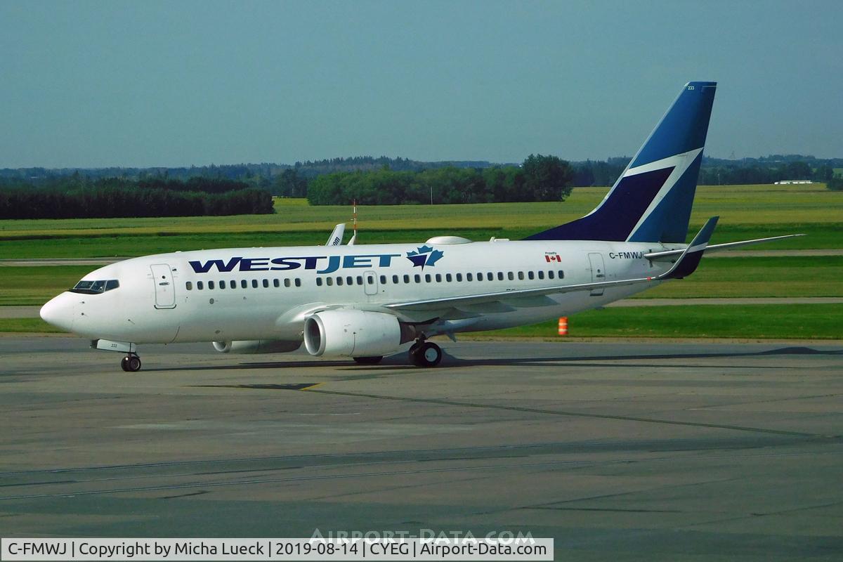 C-FMWJ, 2005 Boeing 737-7CT C/N 32771, At Edmonton