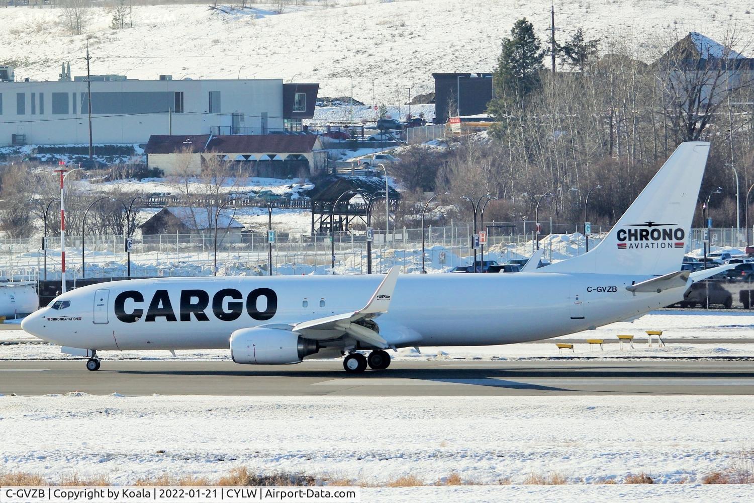 C-GVZB, 2004 Boeing 737-8Q8 C/N 32799, Arrival from testflight.